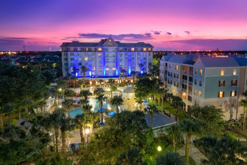 Holiday Inn Express & Suites S Lake Buena Vista image 1