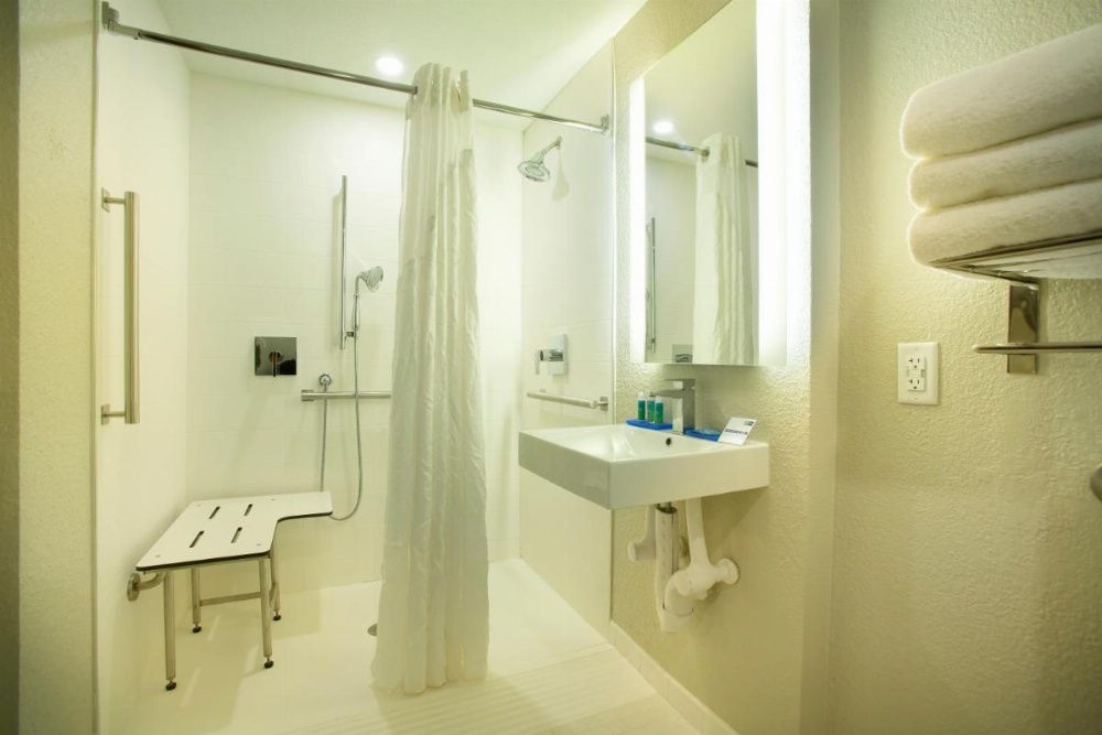 Holiday Inn Express & Suites S Lake Buena Vista Image 37