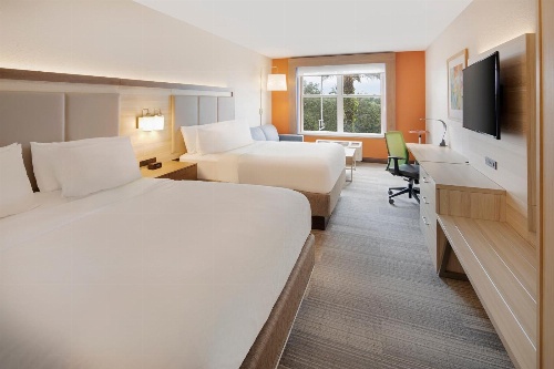 Holiday Inn Express & Suites S Lake Buena Vista image 4