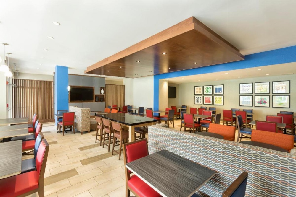 Holiday Inn Express & Suites S Lake Buena Vista Image 45